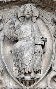 Christ en gloire Chartres Tympan Portail central 