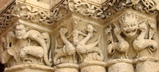 Église St Pierre d'Aulnay (14) : la lutte du bien et du mal-chapiteaux portail occidental Église St Pierre d'Aulnay (14) : la lutte du bien et du mal-chapiteaux portail occidental