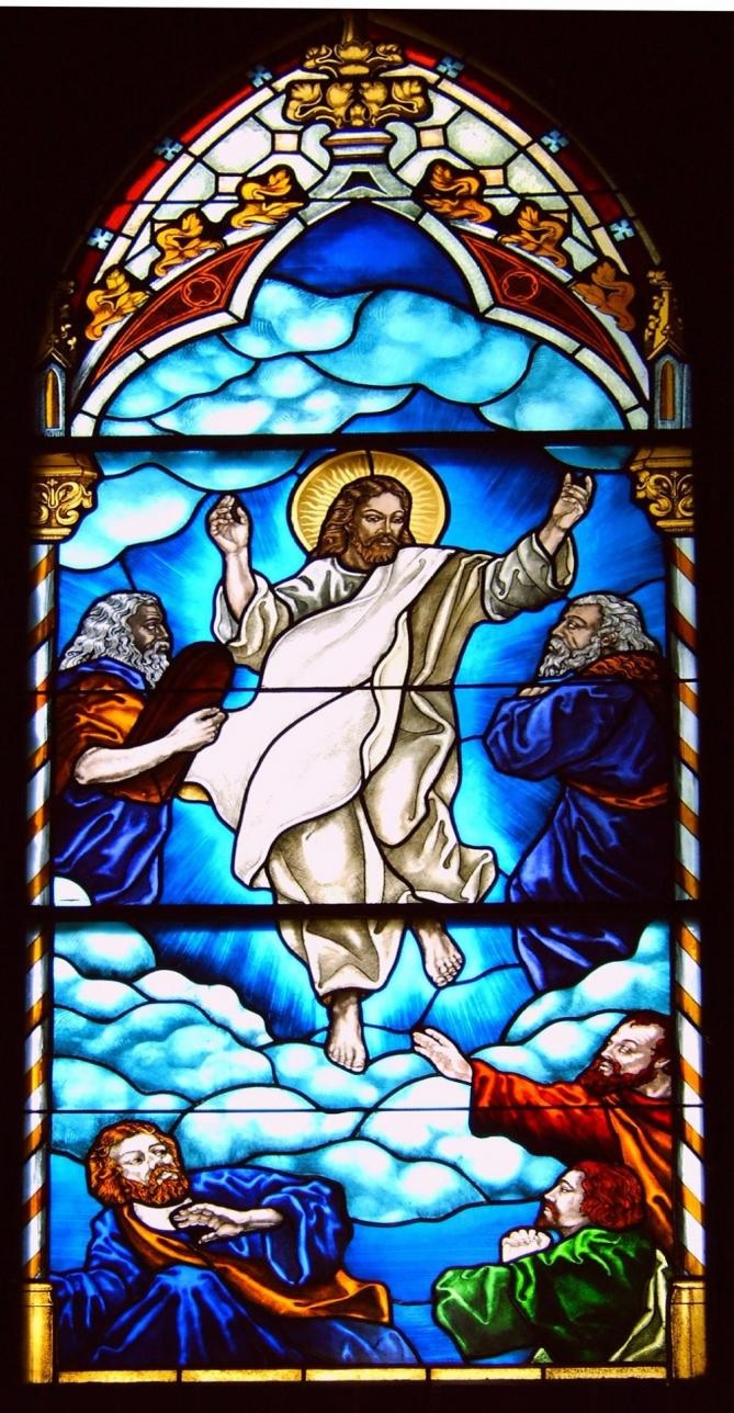 Transfiguration-du-Seigneur-Jésus.-Vitrail-de-l’église-de-Mielno-en-Pologne