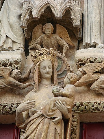 Cathédrale_d'Amiens_Portail_Vierge_dorée_détail